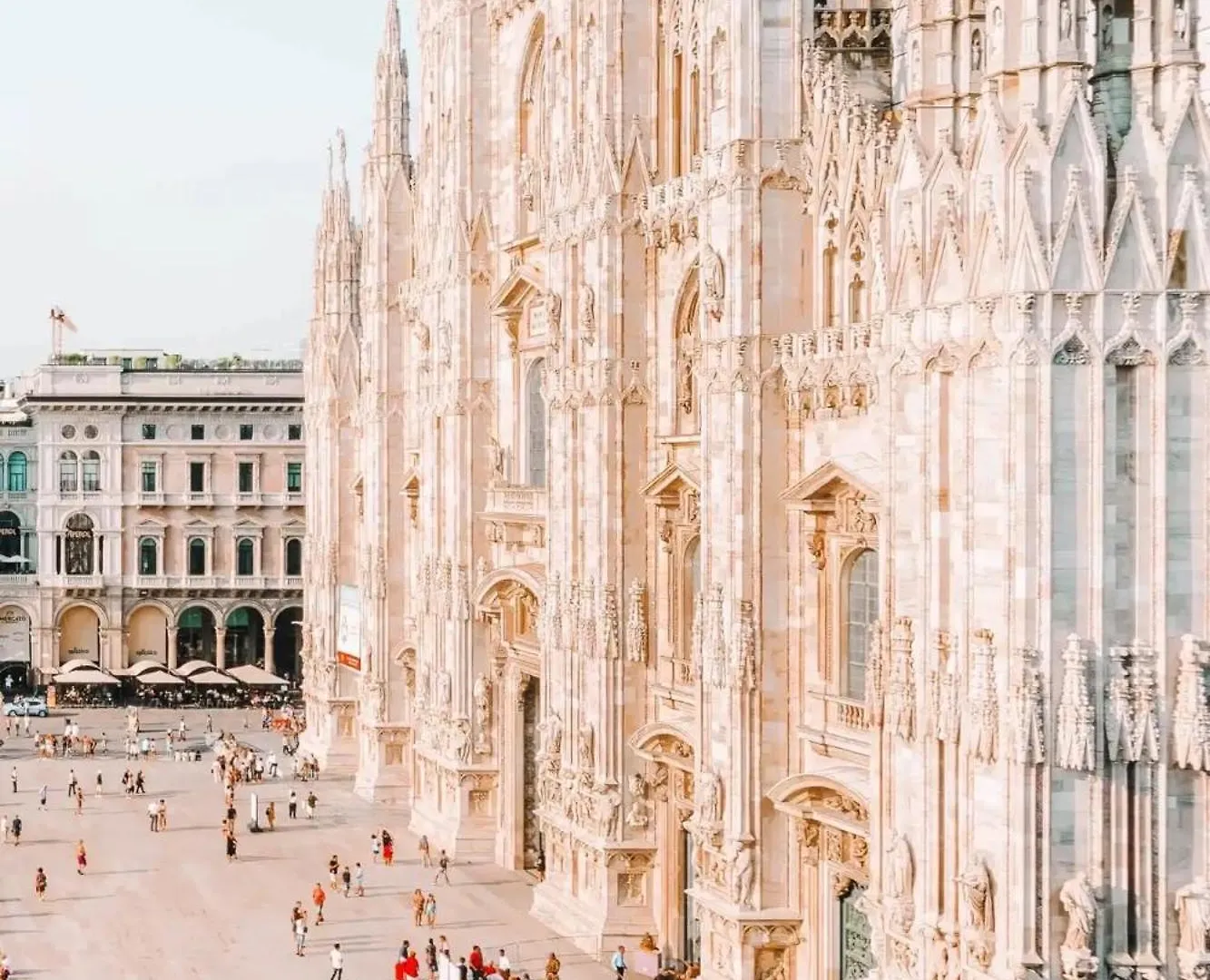 The Boutique Houses - Iconic Suite In Galleria Duomo With Private Parking Milan Apartment