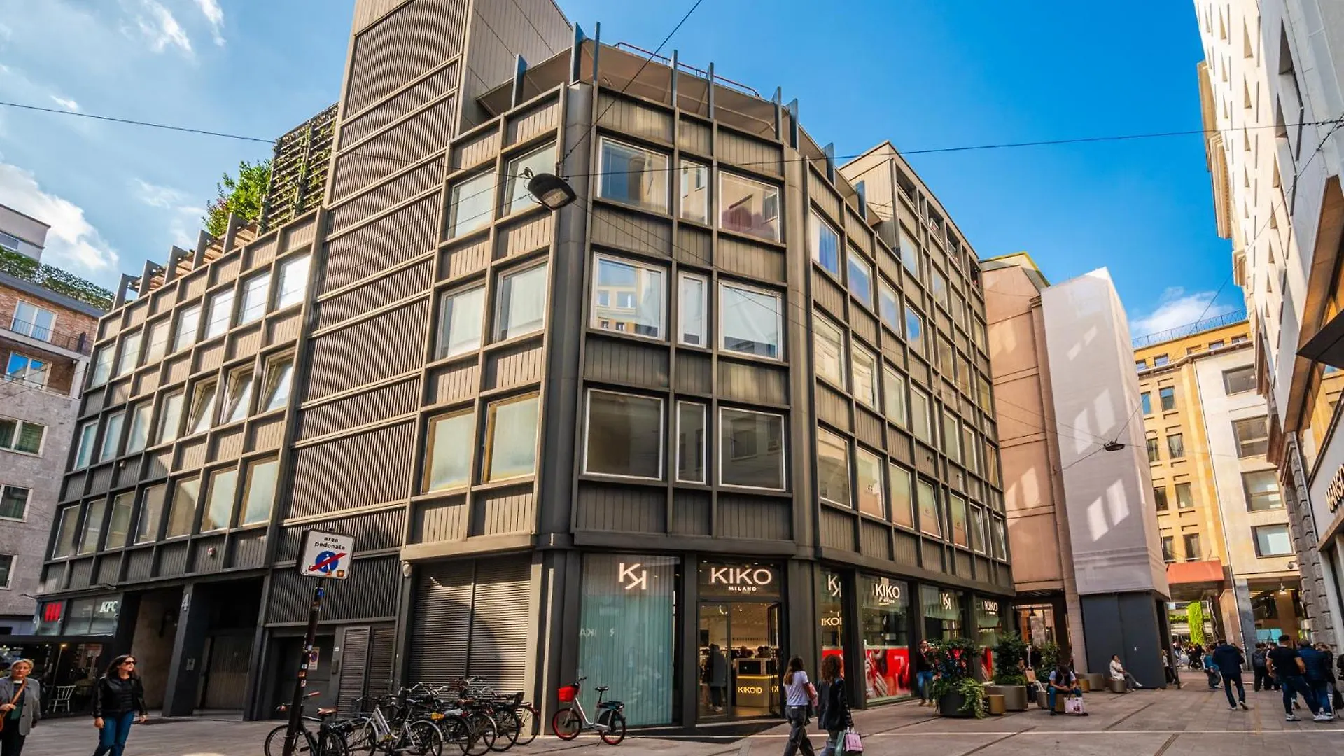 The Boutique Houses - Iconic Suite In Galleria Duomo With Private Parking Milan Apartment