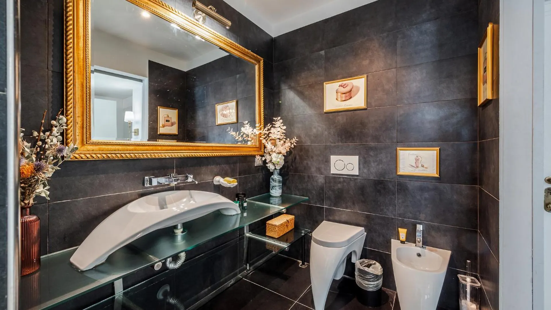 The Boutique Houses - Iconic Suite In Galleria Duomo With Private Parking Mailand 0*,