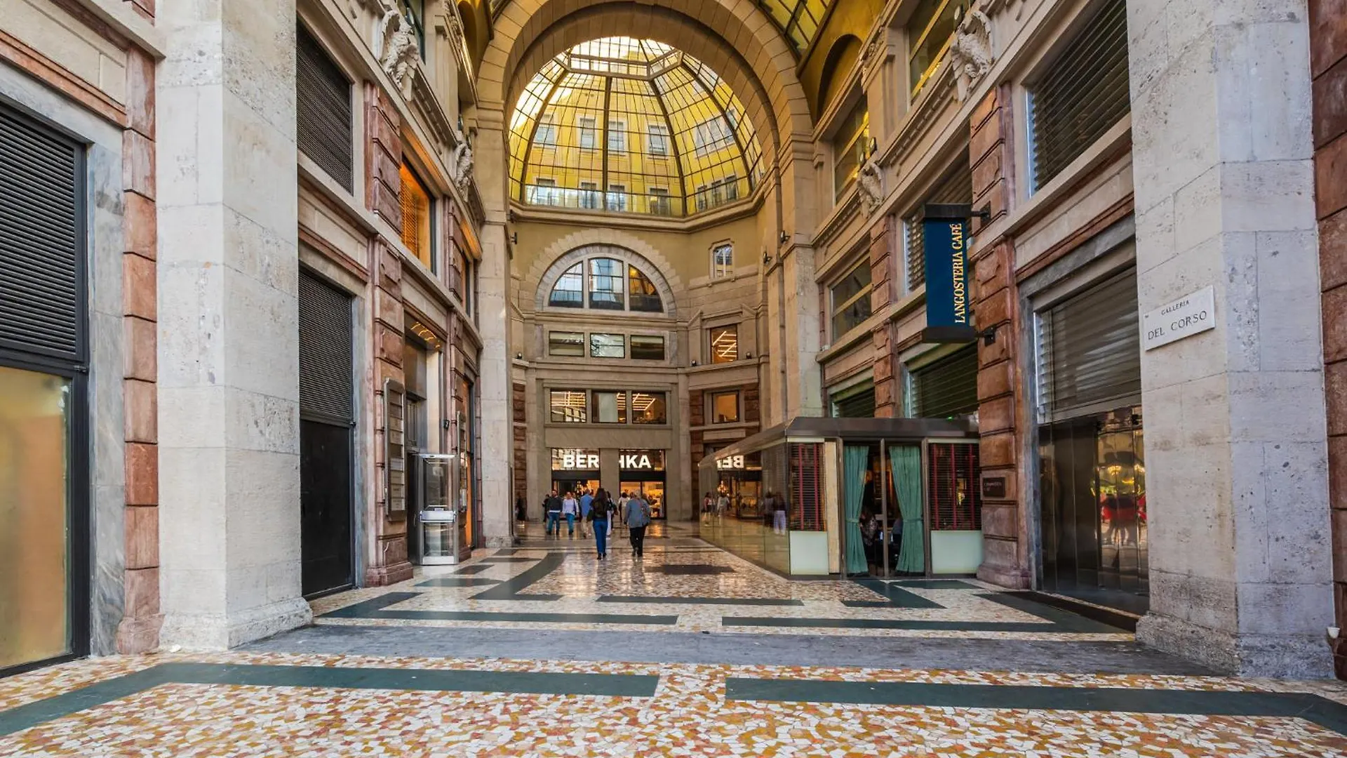 The Boutique Houses - Iconic Suite In Galleria Duomo With Private Parking Mailand