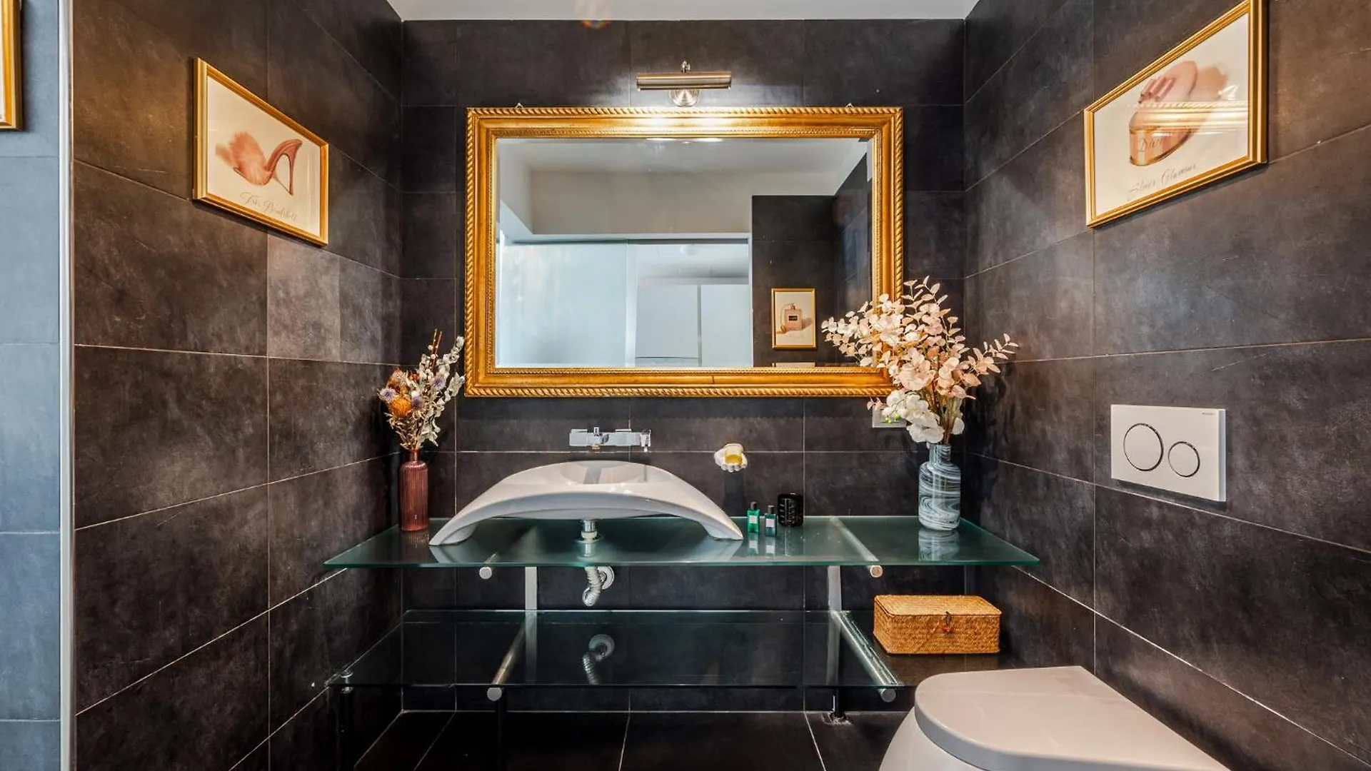 The Boutique Houses - Iconic Suite In Galleria Duomo With Private Parking Mailand